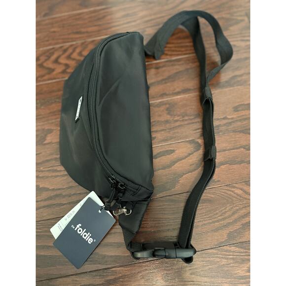 The Foldie® Crossbody black NWT  travel safe RFID waist Fanny pack - Picture 6 of 11